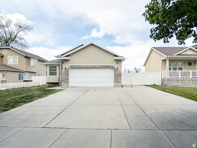 Property Photo:  98 W Settlement Cir  UT 84047 