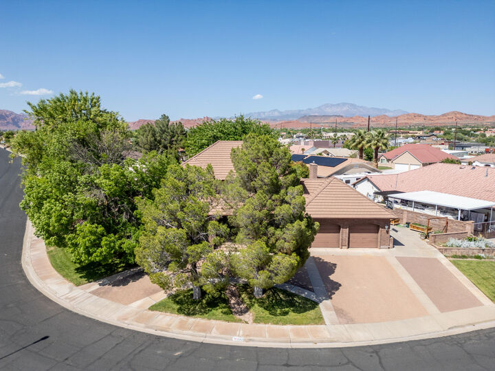 Property Photo:  592 N Dusk Dr  UT 84770 