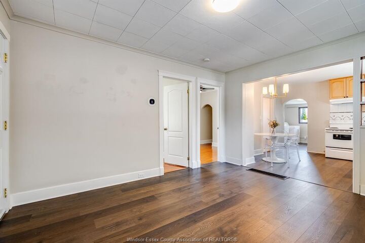 Photo de la propriété:  1062 Lena Avenue  ON N9C 3K4 