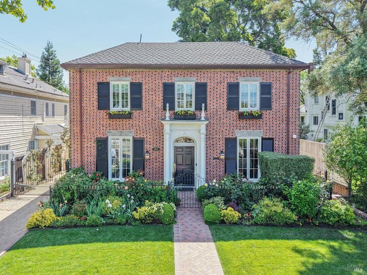 Property Photo:  853 D Street  CA 94952 