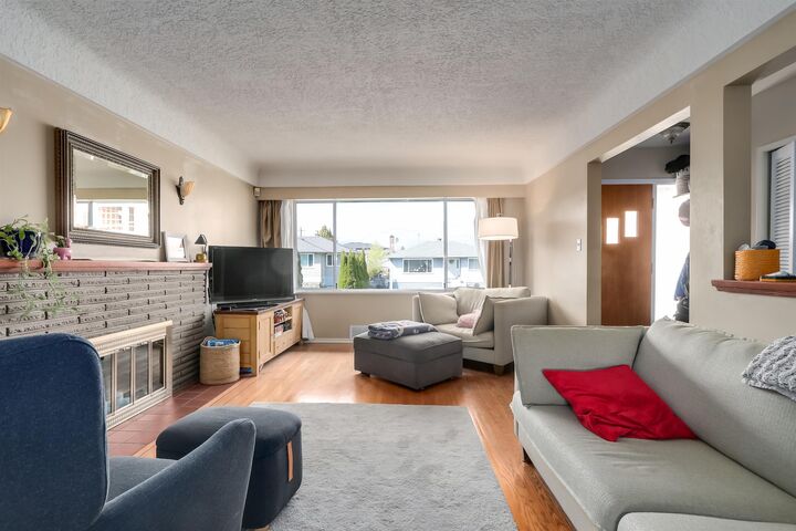 Property Photo: 3712 Fir Street BC V5G 2A5