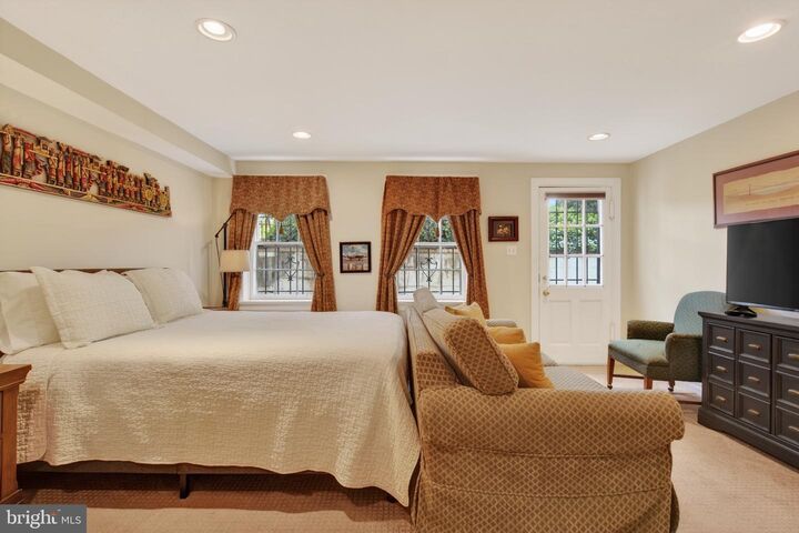 Property Photo:  11 2nd Street NE 108  DC 20002 