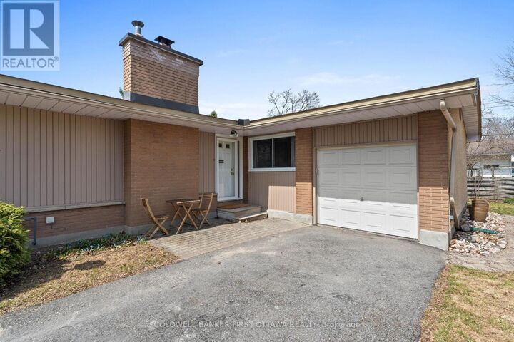 Property Photo: 54 Evergreen Drive ON K2H 6C9