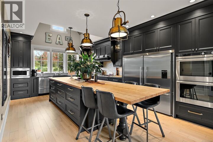 Property Photo:  1468 Pebble Place  BC V9B 0T4 