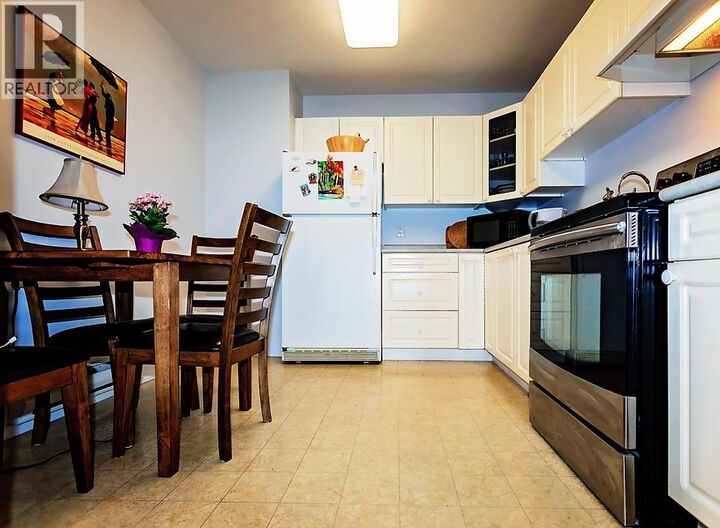 Property Photo:  4820 Lazelle Avenue  BC V8G 1T4 