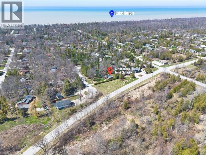 Property Photo: 122 Hemlock Street ON N2Z 2X3