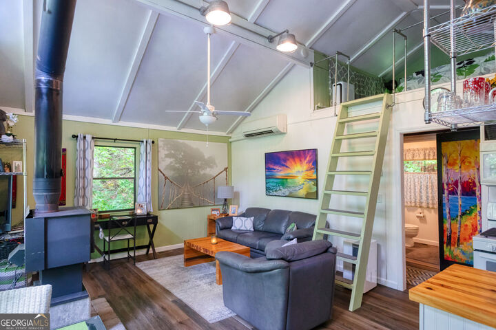 Property Photo:  787 Glenns Drive  GA 30571 