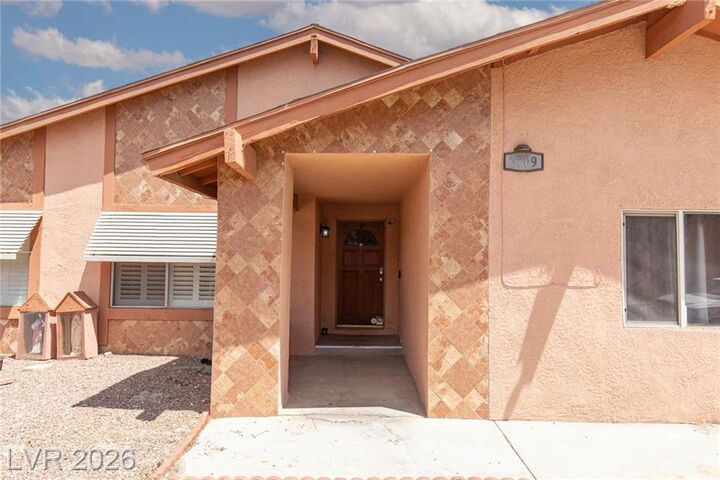 Property Photo:  2709 Yardley Street  NV 89102 