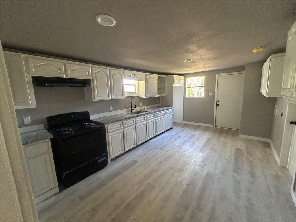 Property Photo:  5734 Grant Avenue  TX 77640 