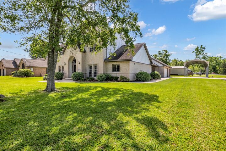 Property Photo:  210 River Oaks Drive  TX 77523 