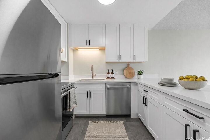 Property Photo: 1255 Nuuanu Avenue 1503 HI 96817