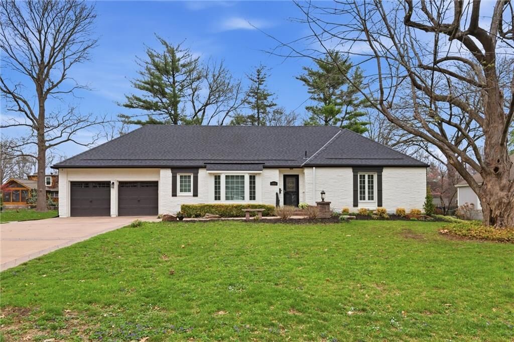 Property Photo:  3600 W 84th Terrace  KS 66206 