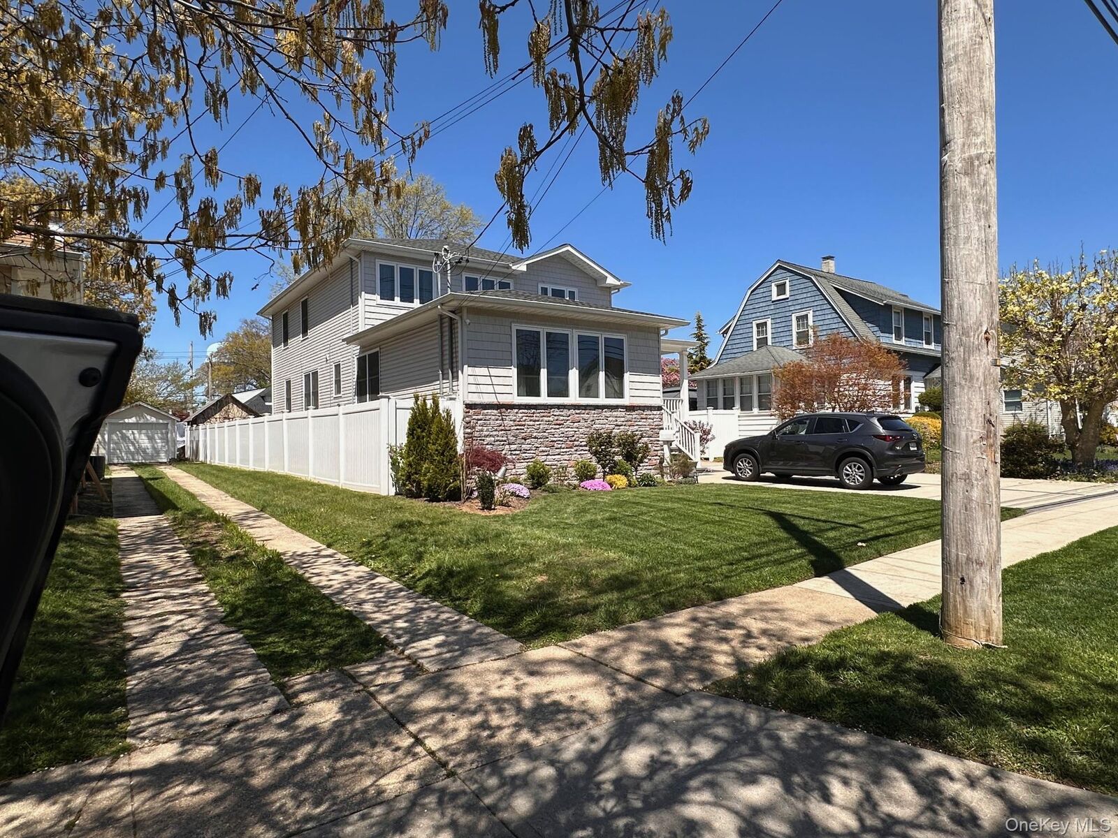 Property Photo:  84 Commonwealth Avenue  NY 11566 
