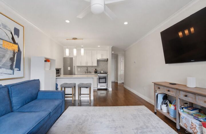 Property Photo:  828 Pelhamdale Avenue 3J  NY 10801 