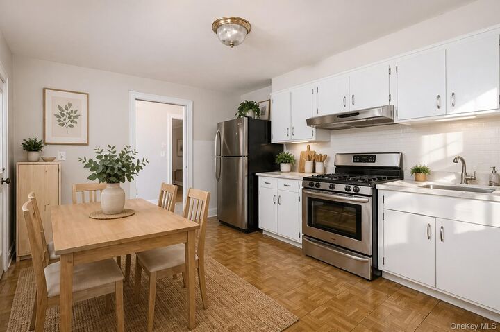 Property Photo:  9 9th Street 3rd Floor  NY 10801 