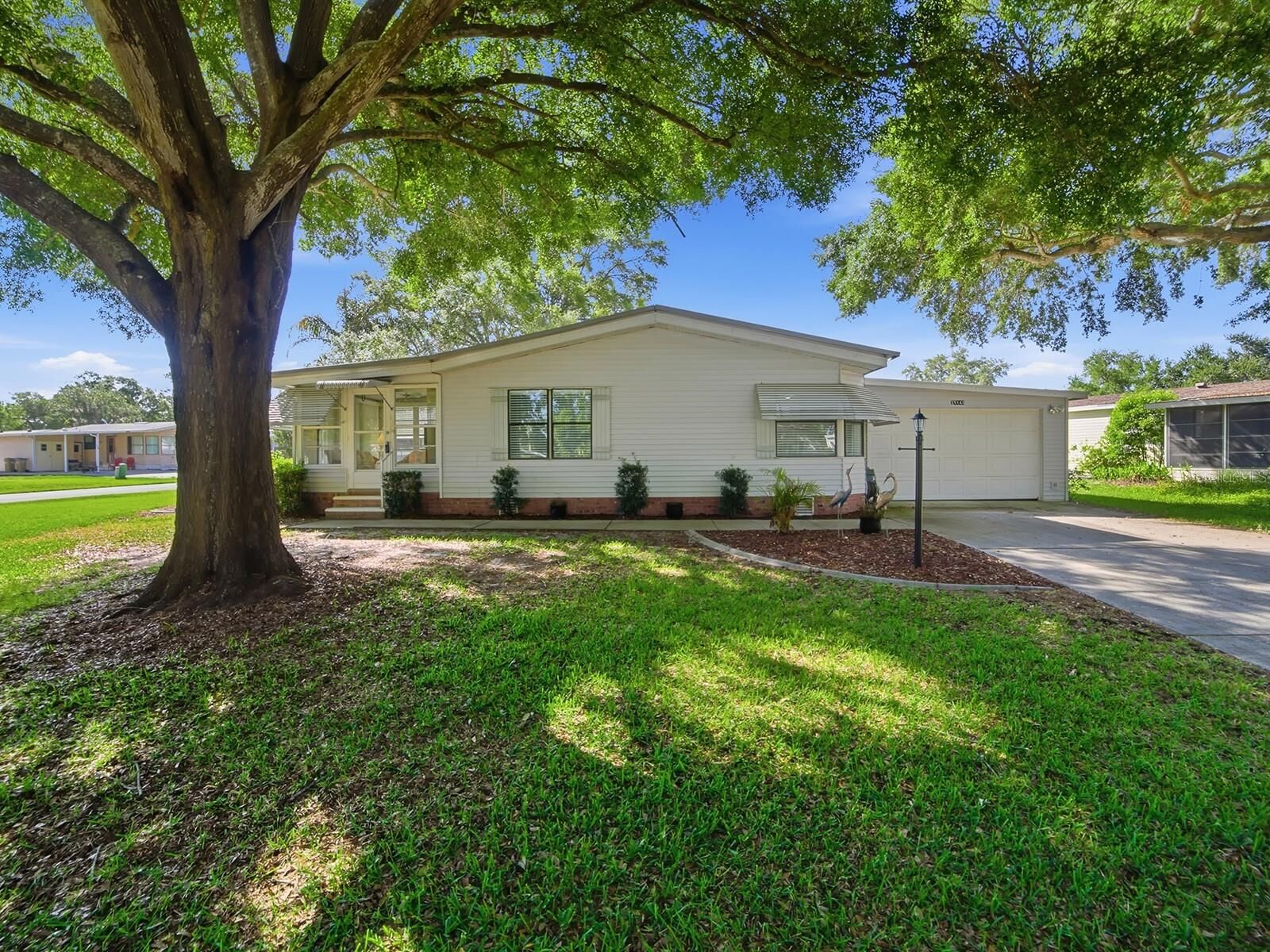 Property Photo:  25143 Barrow Hill  FL 34748 