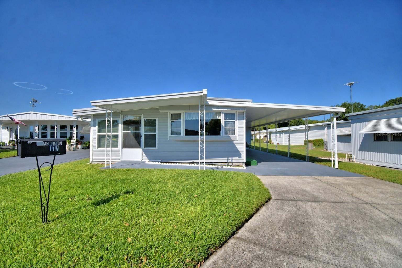 Property Photo:  117 Holiday Lane  FL 33823 