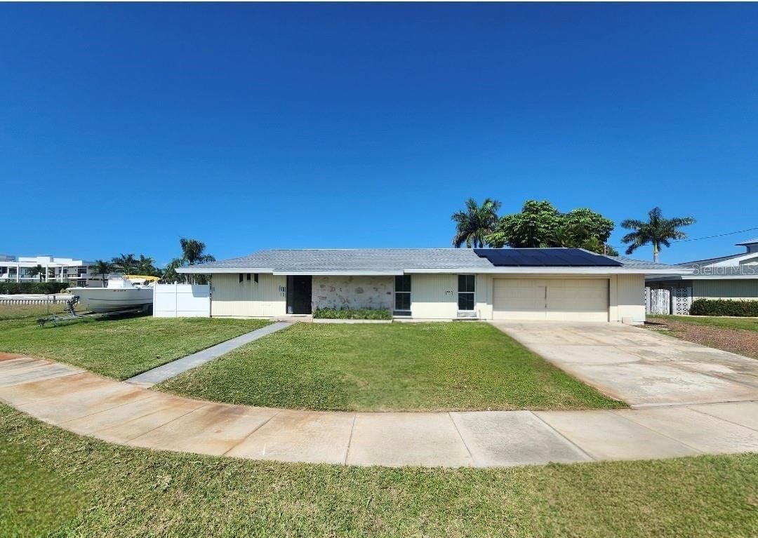 Property Photo:  258 Beeney Road SE  FL 33952 