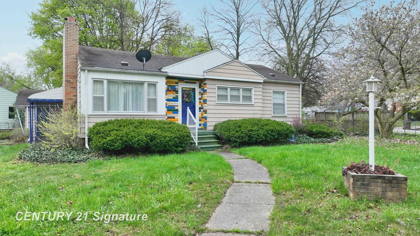 Property Photo:  1823 Greenbrook Lane  MI 48507 