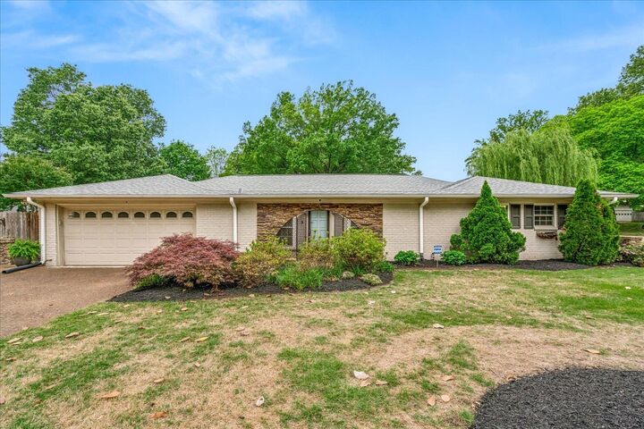 Property Photo: 2261 Cornwall St TN 38138