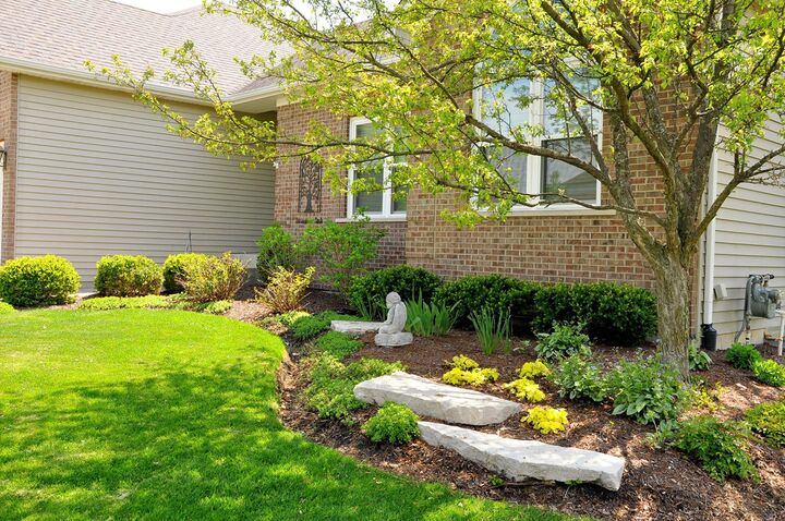 Property Photo:  352 Andover Drive  IL 60543 