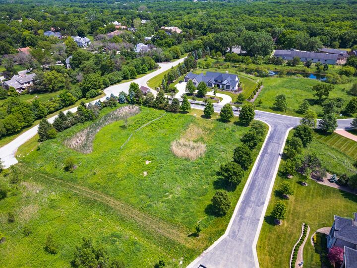 Property Photo:  20 Keller Lane  IL 60523 