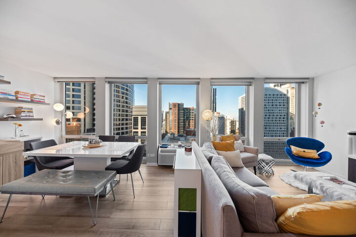Property Photo:  111 E Chestnut Street 24J  IL 60611 