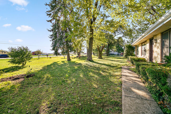 Property Photo: 2944 Lincoln Highway IL 60411