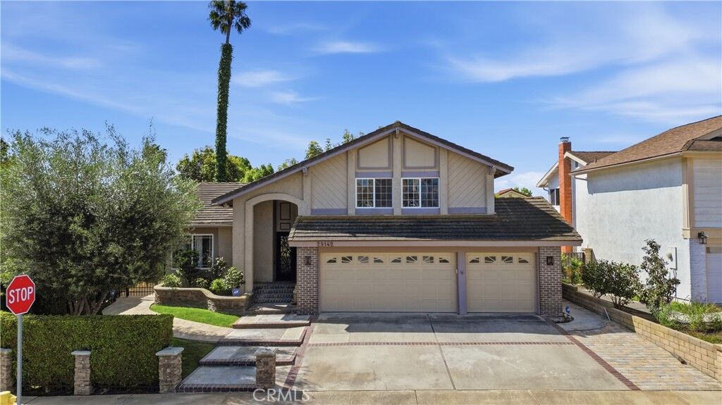 Property Photo:  29142 Bobolink  CA 92677 