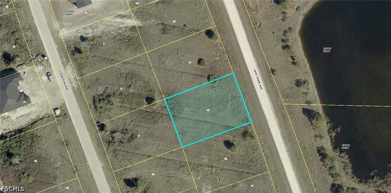 Property Photo:  954 Capetown Avenue  FL 33974 