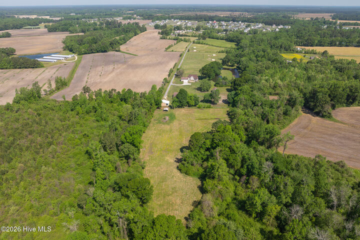 Property Photo:  389 Beulaville Highway  NC 28574 