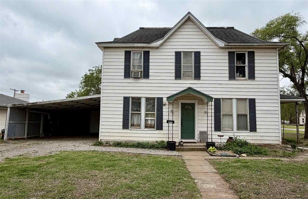 Property Photo:  205 E Aspen Ave  OK 73766 