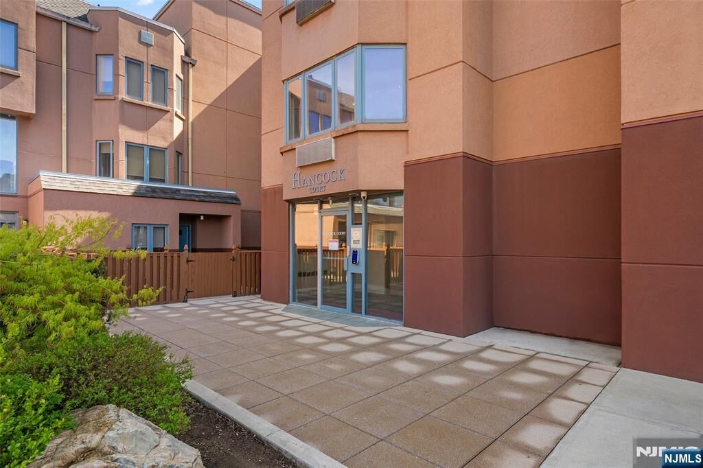 Property Photo:  302 Hancock Court 302  NJ 07020 