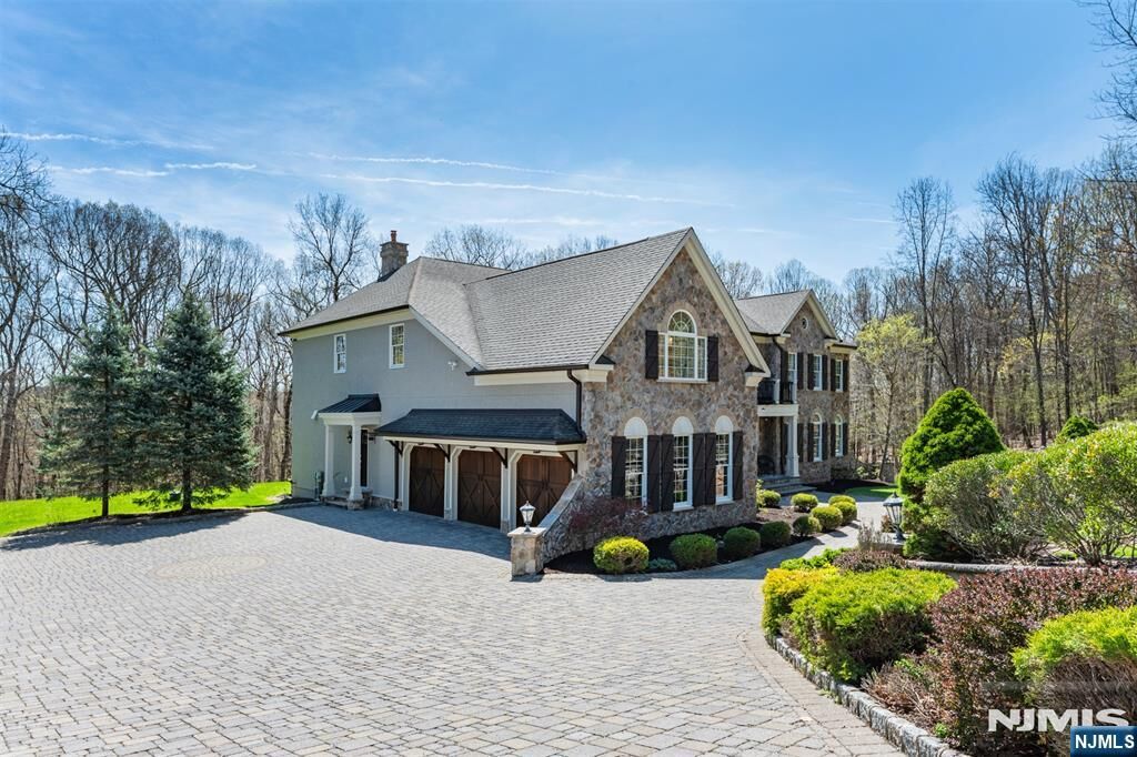 Property Photo: 3 Quarterhorse Crossing NJ 07871