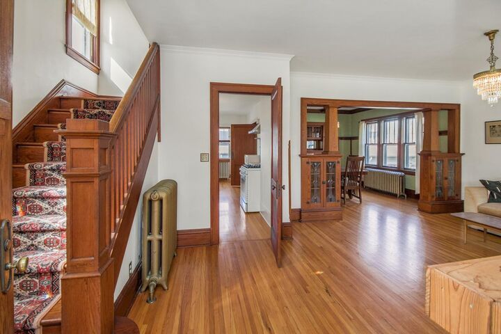 Property Photo:  935 Saint Clair Avenue  MN 55105 