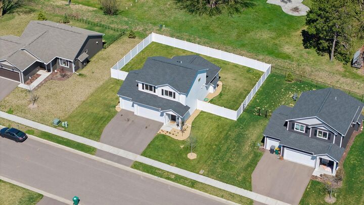 Property Photo: 1305 Violet Street WI 54017