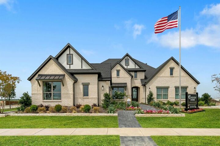 Property Photo:  239 Wintergrass Drive  TX 75165 