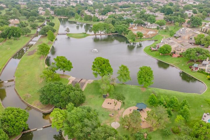Property Photo:  2517 Country Place  TX 75006 