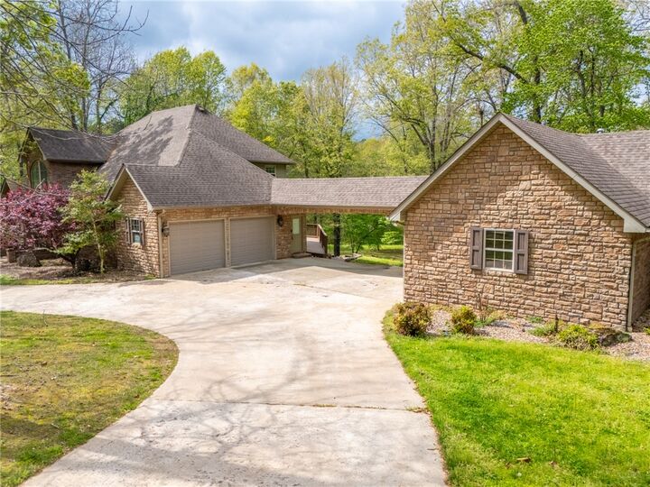 Property Photo:  2805 Inwood Drive  AR 72601 