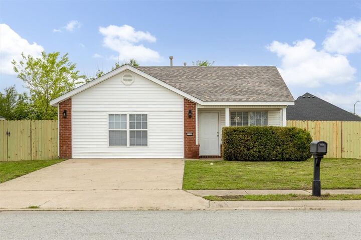 Property Photo: 1009 Flynt Street AR 72761