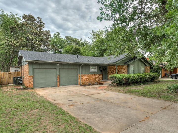 Property Photo:  1631 Oakwood Drive  OK 73069 