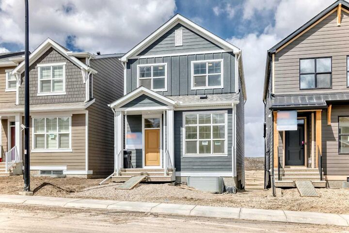 Property Photo: 1078 Sawgrass Link NW AB T4B 5V2