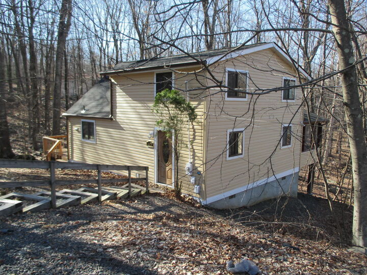 Property Photo:  3420 Crestwood Drive  PA 18301 