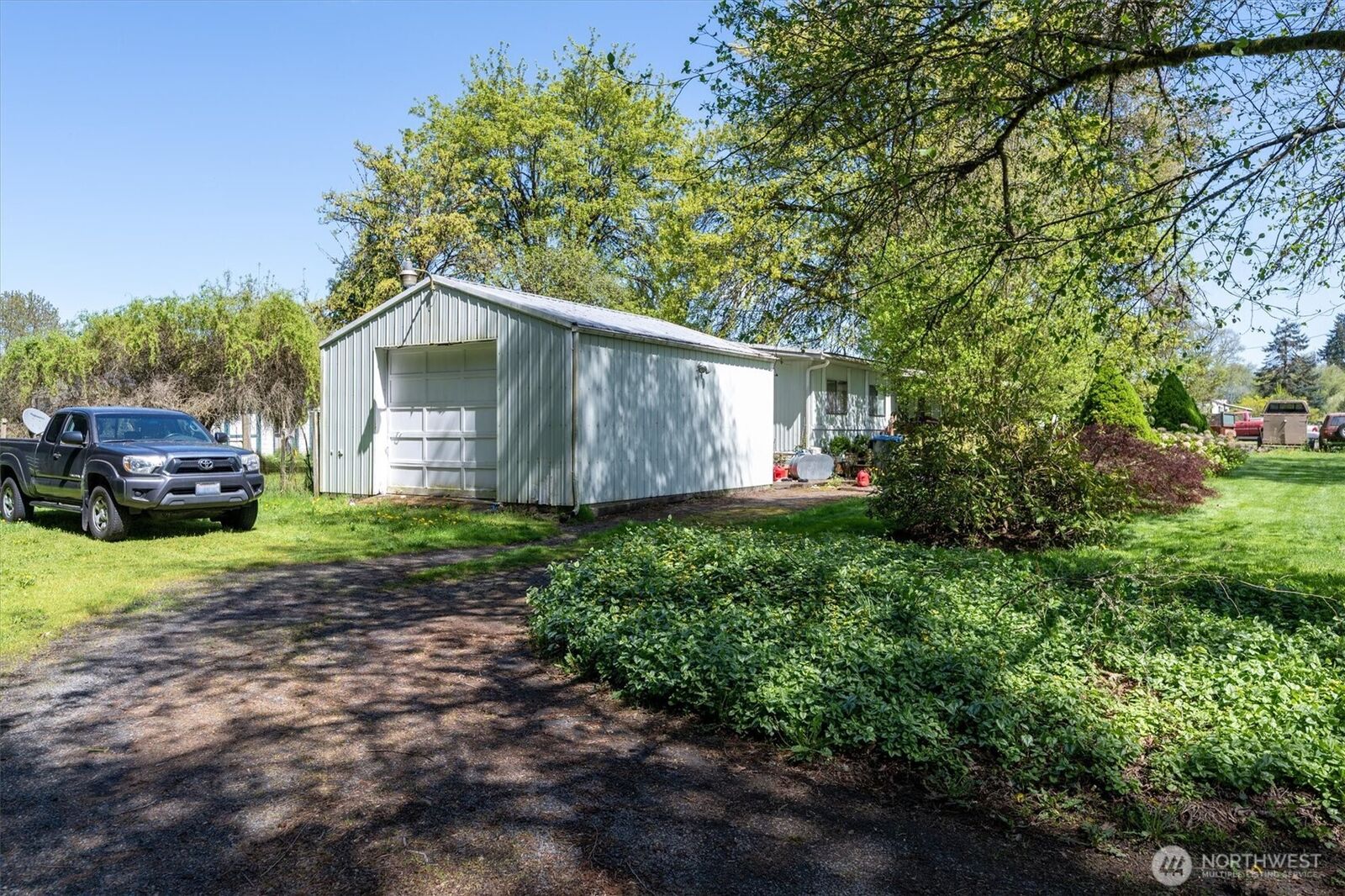 Property Photo:  806  10th Street  WA 98593 