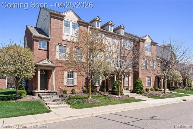 Property Photo:  44782 Gwinnett Loop  MI 48377 