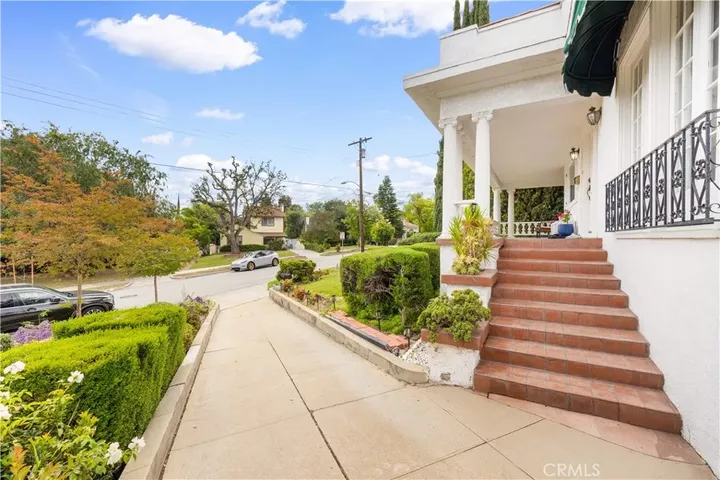 Property Photo:  35 W State  CA 91105 