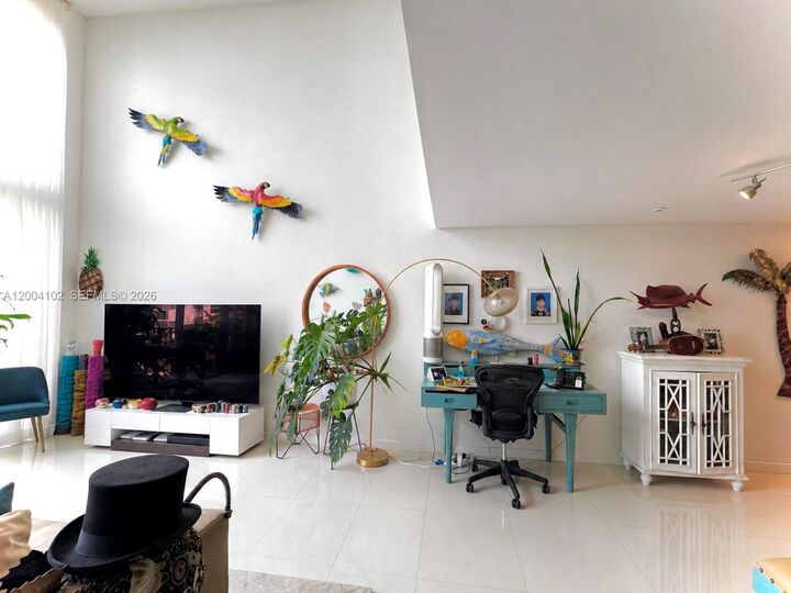 Property Photo:  6000 Collins Ave 515  FL 33140 