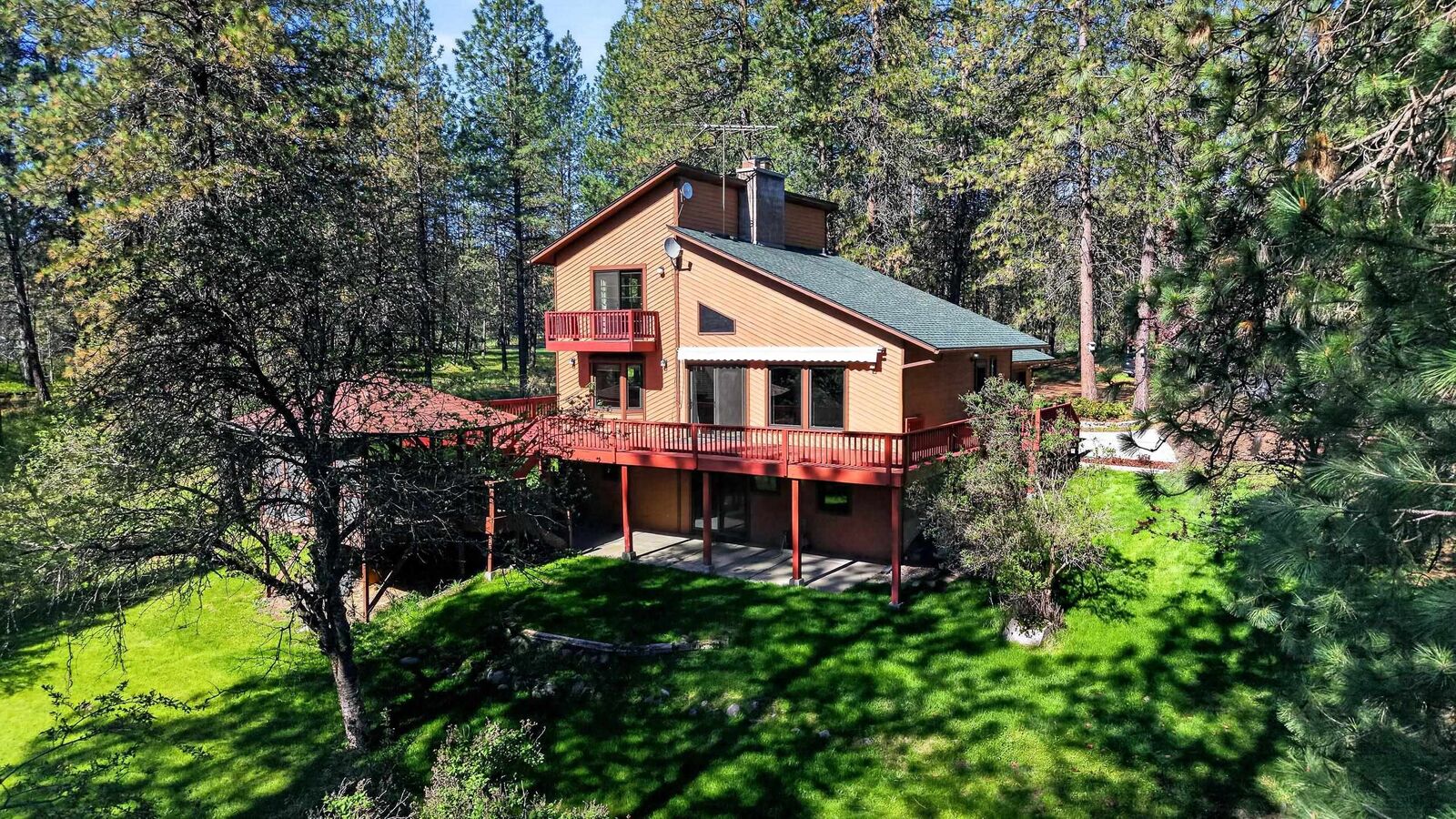 Property Photo:  22910 N Perry Rd  WA 99005 