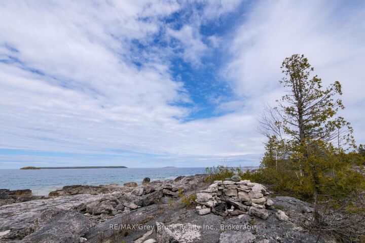 Property Photo: 85 Grant Watson Drive ON N0H 2R0