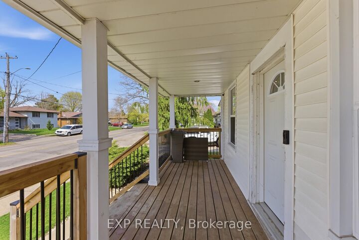 Property Photo:  590 Scott Street  ON L2M 3X6 
